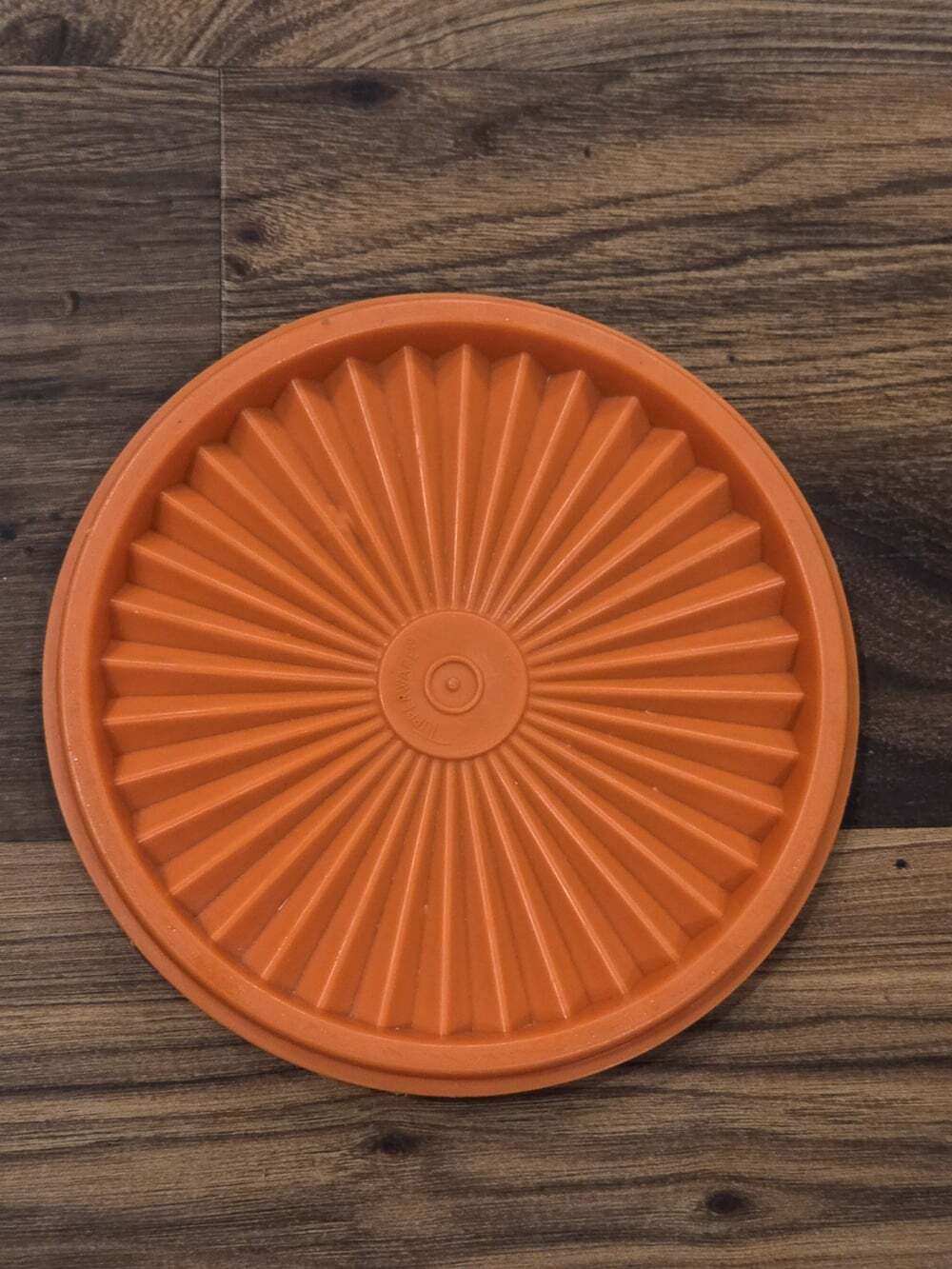 Vtg Tupperware Burnt Orange Starburst Replacement Lid 810-22 ~5.5/6" Sunburst